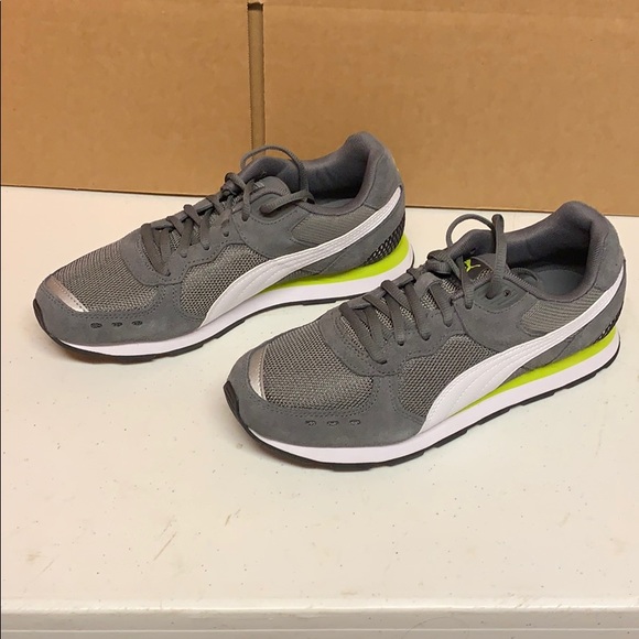 Junior Puma Vista Sneakers size 6 1/2 C, NWT - Picture 1 of 7